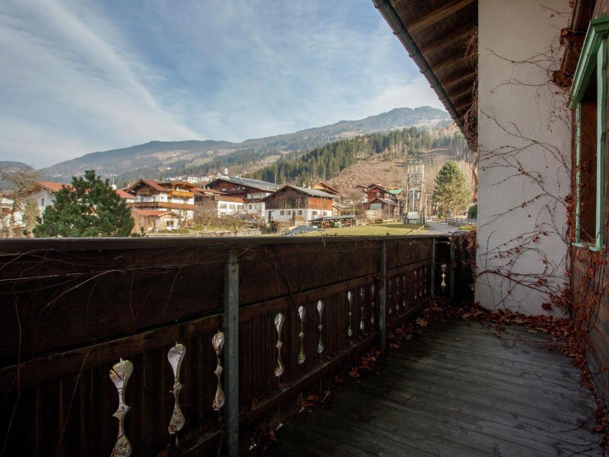 Apartment In Hart Im Zillertal With Garden Balcony Parking Fuegen Exterior photo
